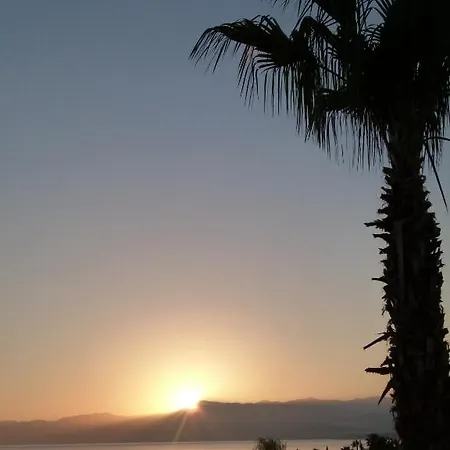 Aphrodite Beach Hotel 2*