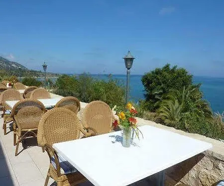 Aphrodite Hotel 2*