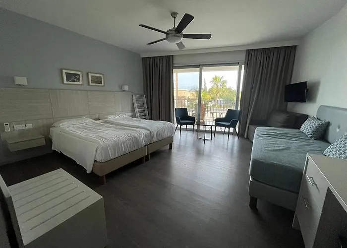 Aphrodite Otel Polis